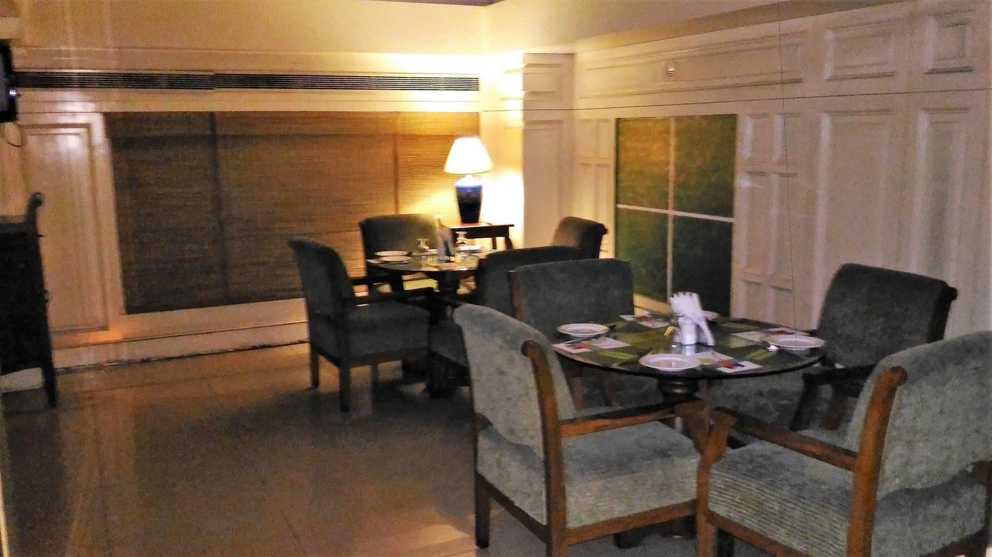 Taj Tristar Hotel Haiderabad Buitenkant foto